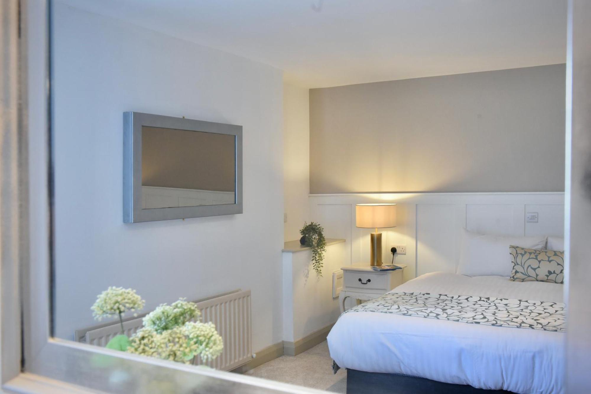 The Lough & Quay Accommodation Town Centre Warrenpoint Buitenkant foto