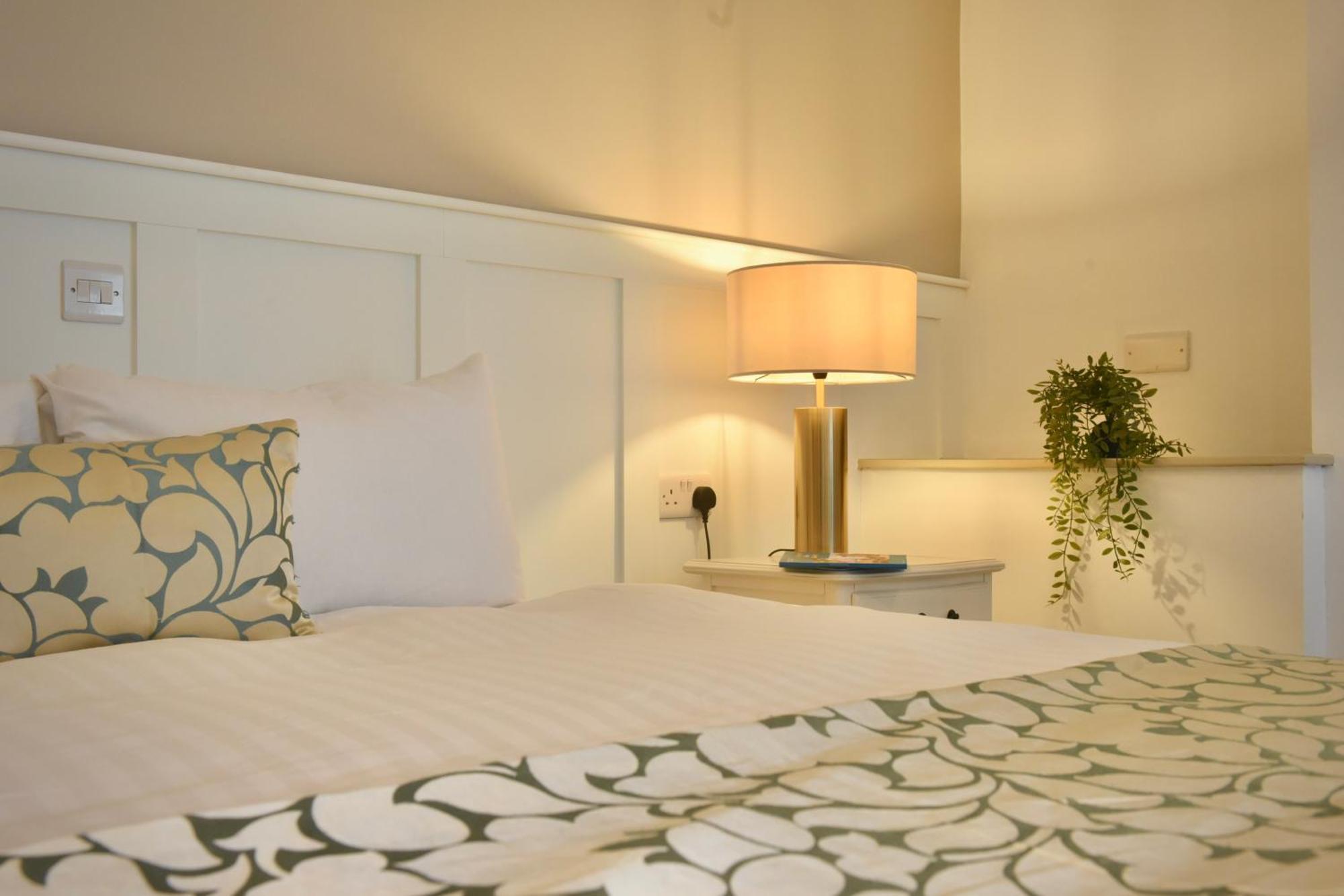 The Lough & Quay Accommodation Town Centre Warrenpoint Buitenkant foto
