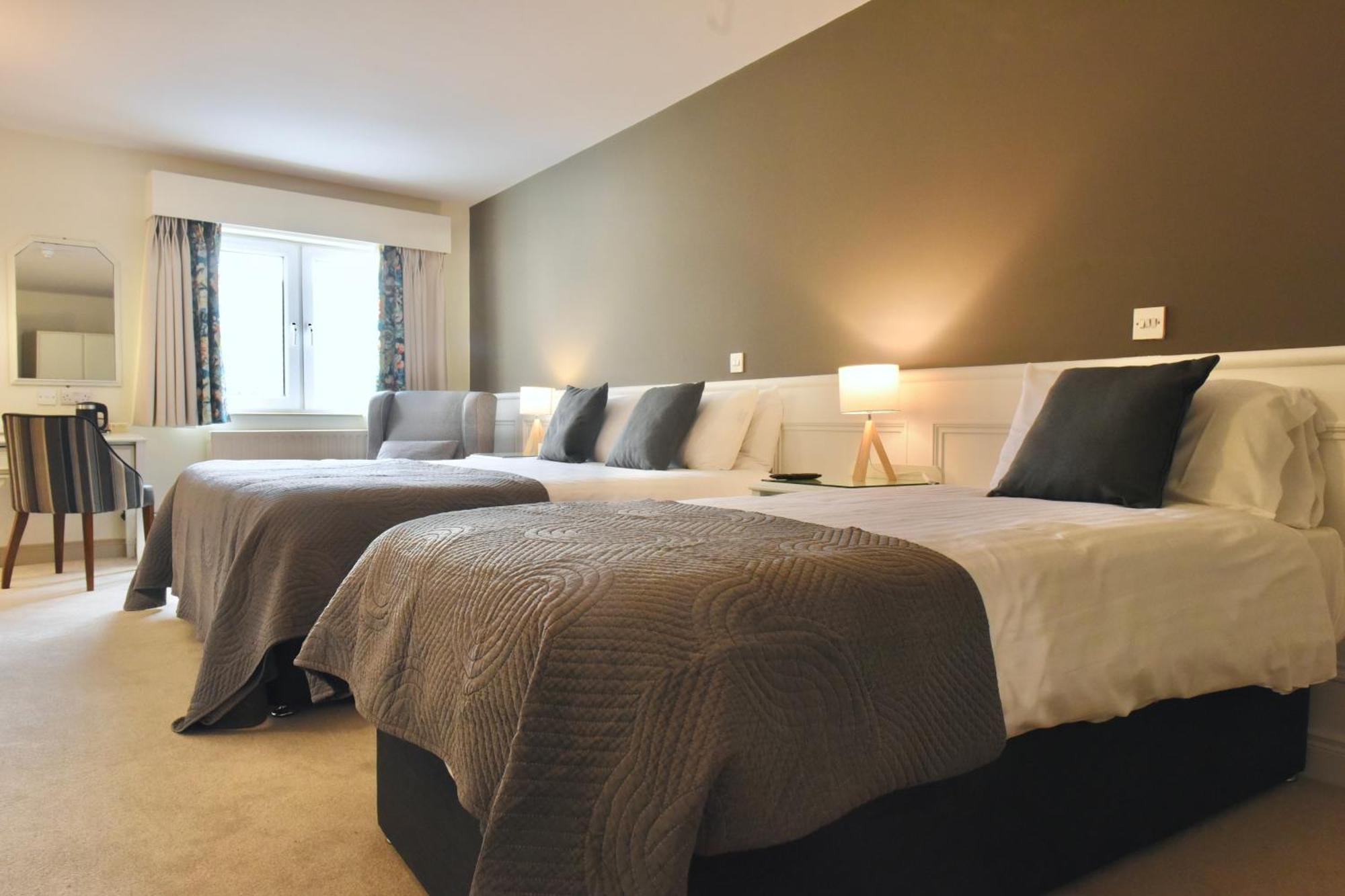 The Lough & Quay Accommodation Town Centre Warrenpoint Buitenkant foto