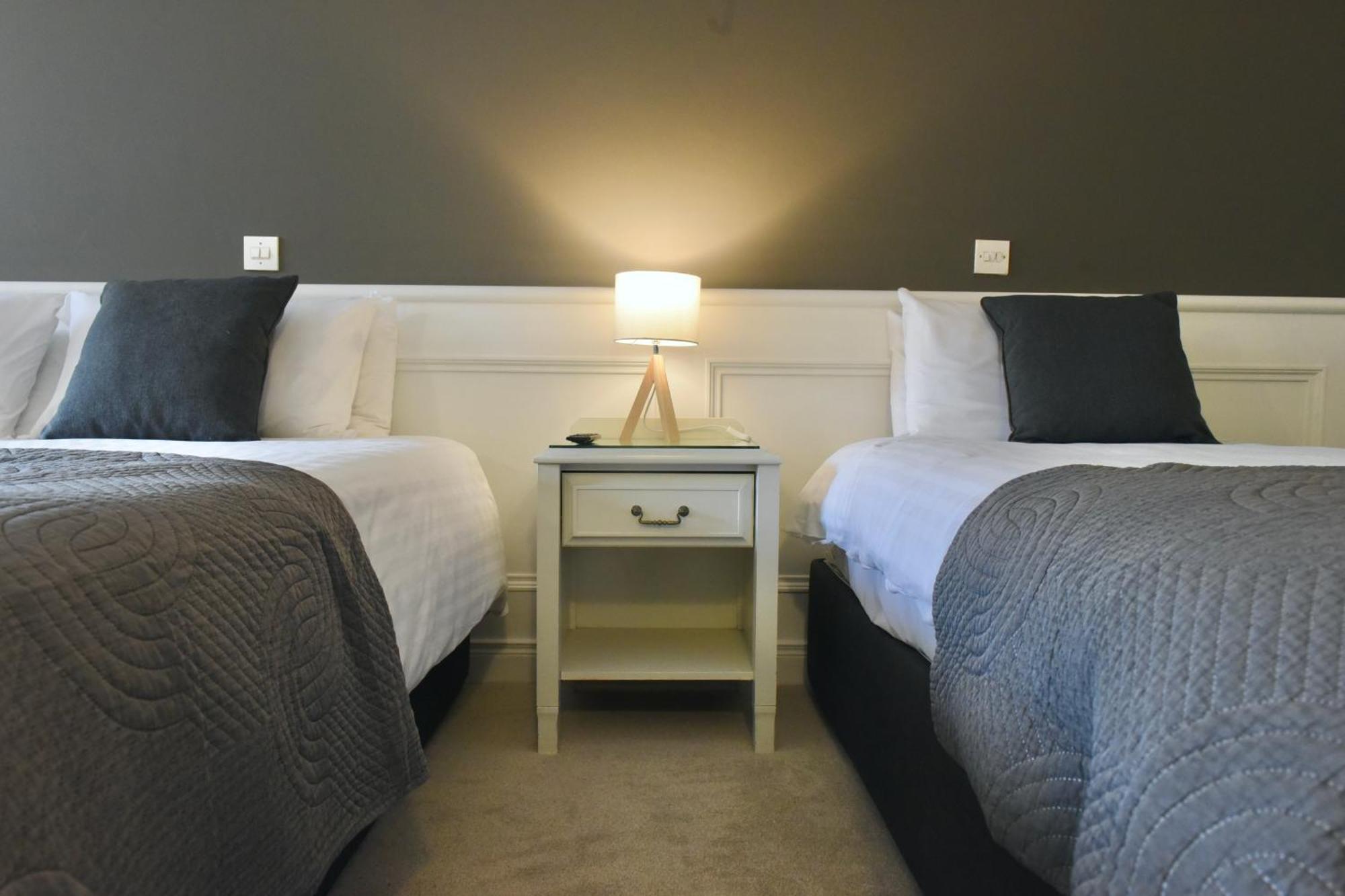 The Lough & Quay Accommodation Town Centre Warrenpoint Buitenkant foto