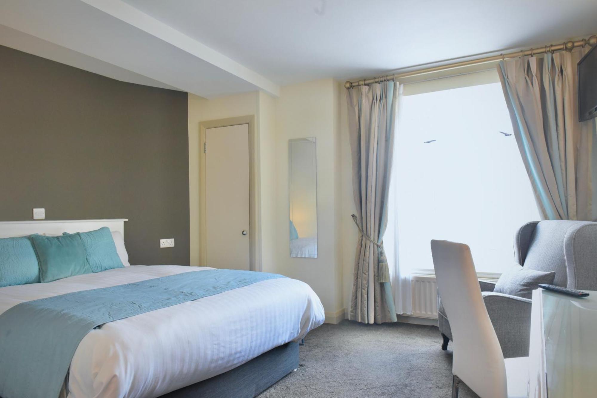 The Lough & Quay Accommodation Town Centre Warrenpoint Buitenkant foto
